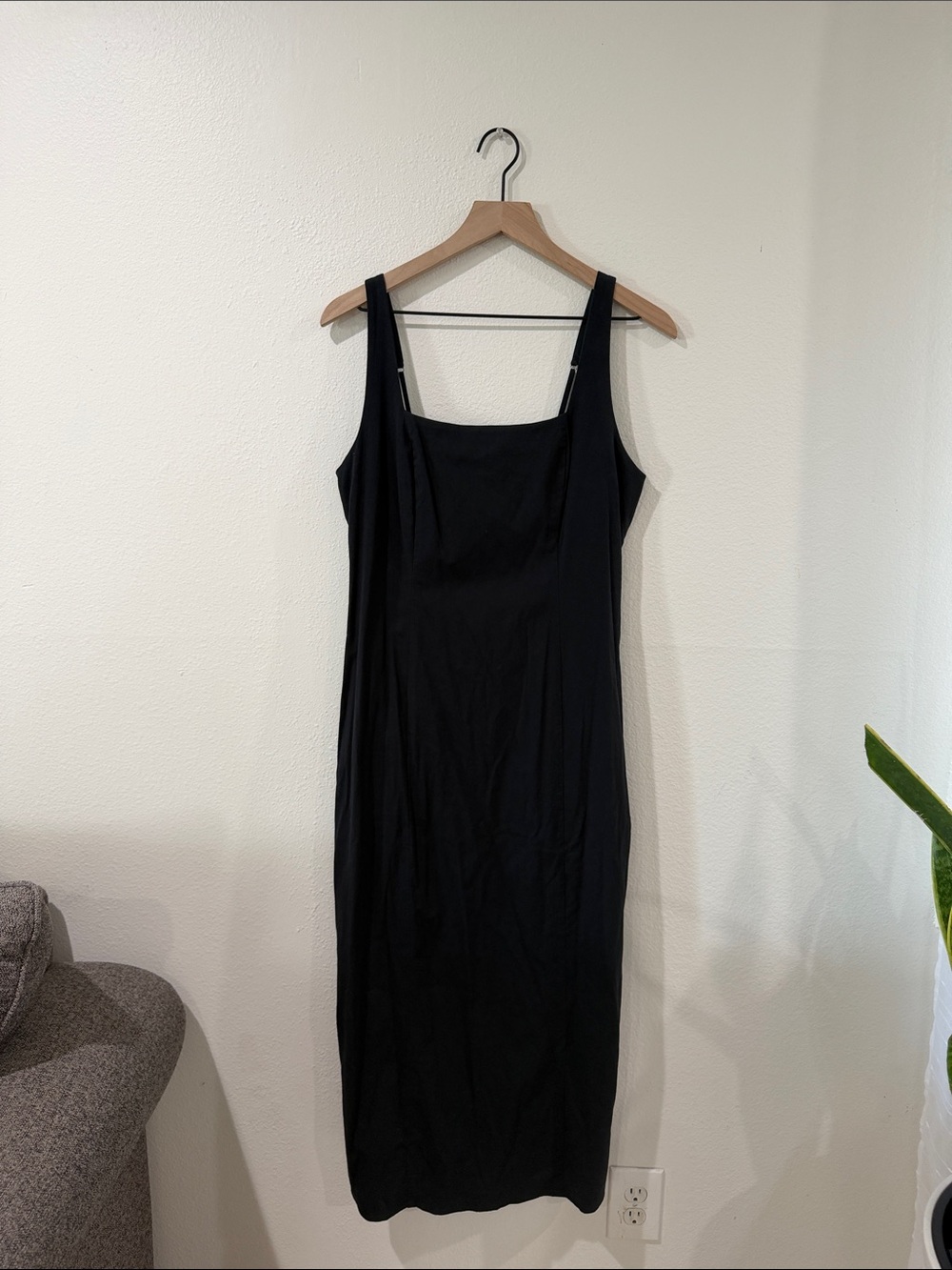 Classic Black Sleeveless Midi Dress from Abercrombie & Fitch